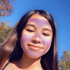 Meet your Posher, Haily